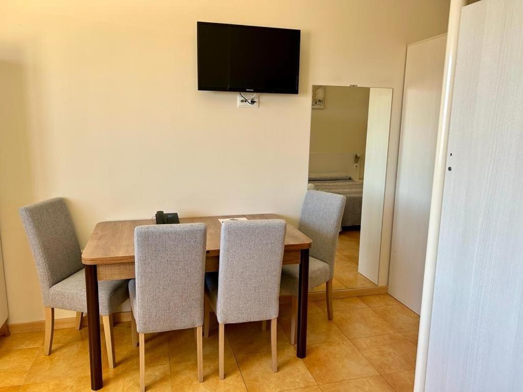 Apartamentos Turisticos Mediterraneo Cartagena Ngoại thất bức ảnh
